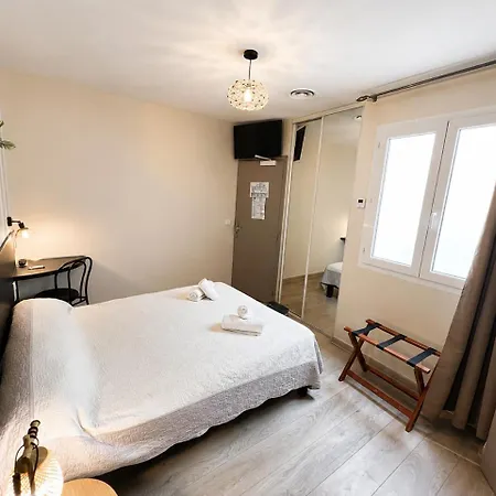 Saint Germain Hotel
