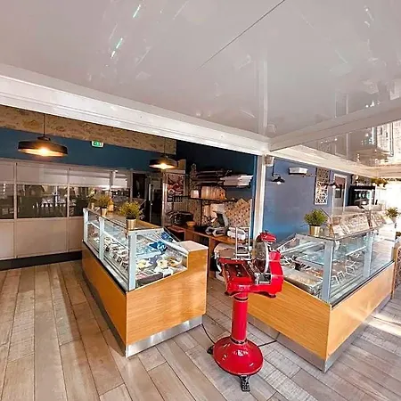 Saint Germain Hotel