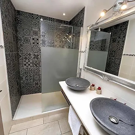 Saint Germain Hotel