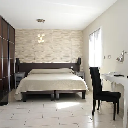 Hotel Saint Germain 3*